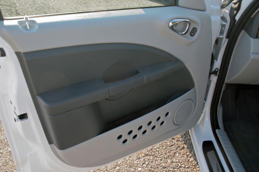  Chrysler PT Cruiser 2009 года  (фото 16 из 41)